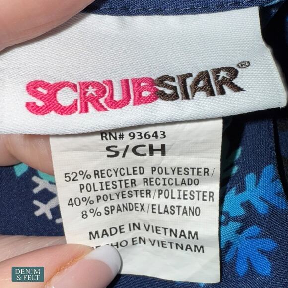 Scrubstar Navy Teal Snowflake V-Neck 4-Way Stretch Scrub Top Winter Print - Picture 9 of 10